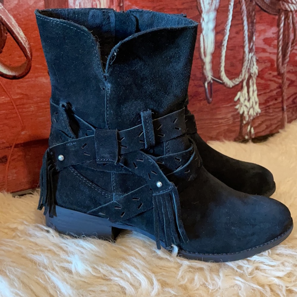 New Naughty Monkey suede boots
